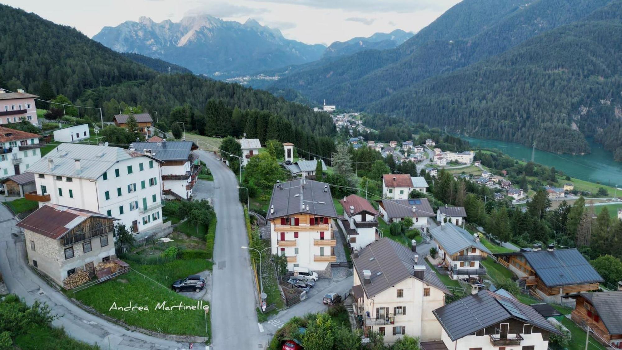 Апарт готель Mansarda La Soffitta Домедже-ді-Кадоре Екстер'єр фото
